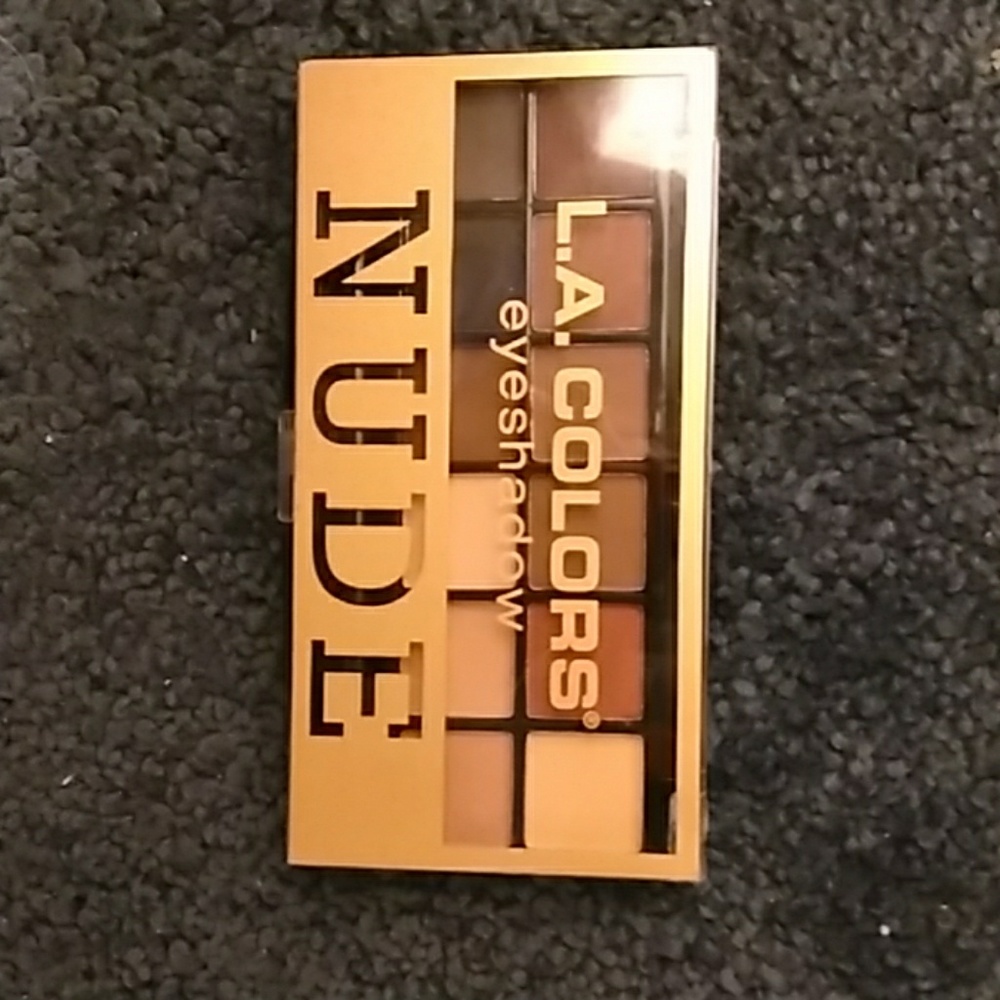 L.A. Colors Eye Shadow Palette- Nude